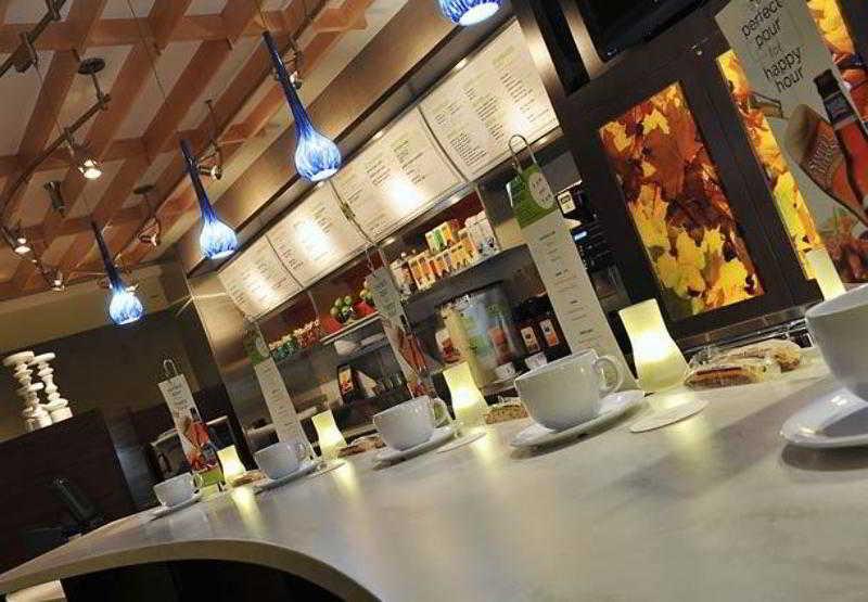 Courtyard Louisville Airport Luaran gambar
