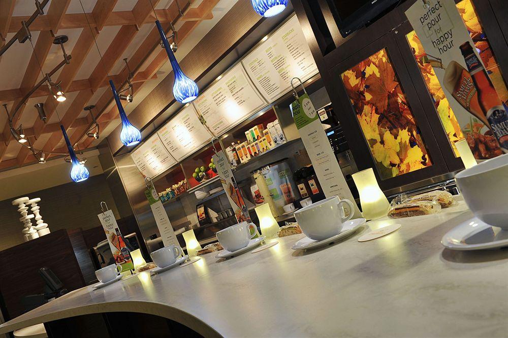 Courtyard Louisville Airport Luaran gambar