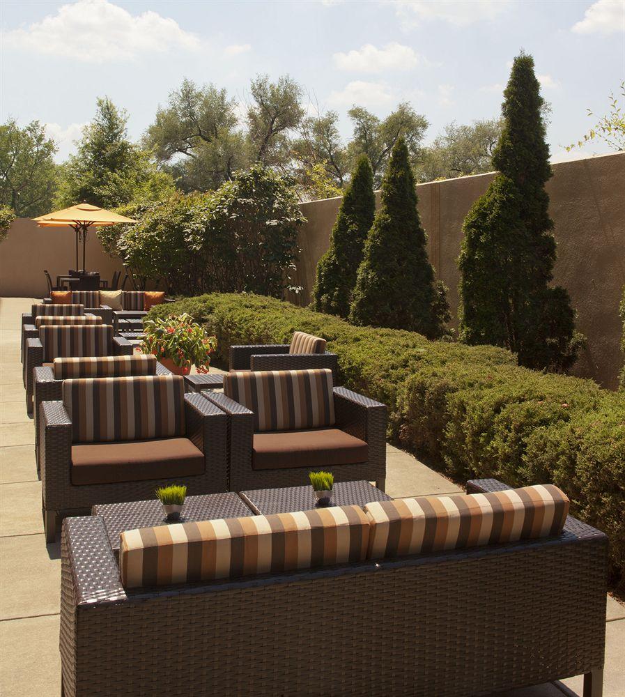Courtyard Louisville Airport Luaran gambar